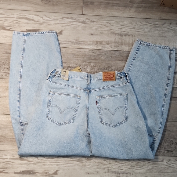 Levi's Light Blue Cinch Barrel Women's Jeans - Picture 8 of 16